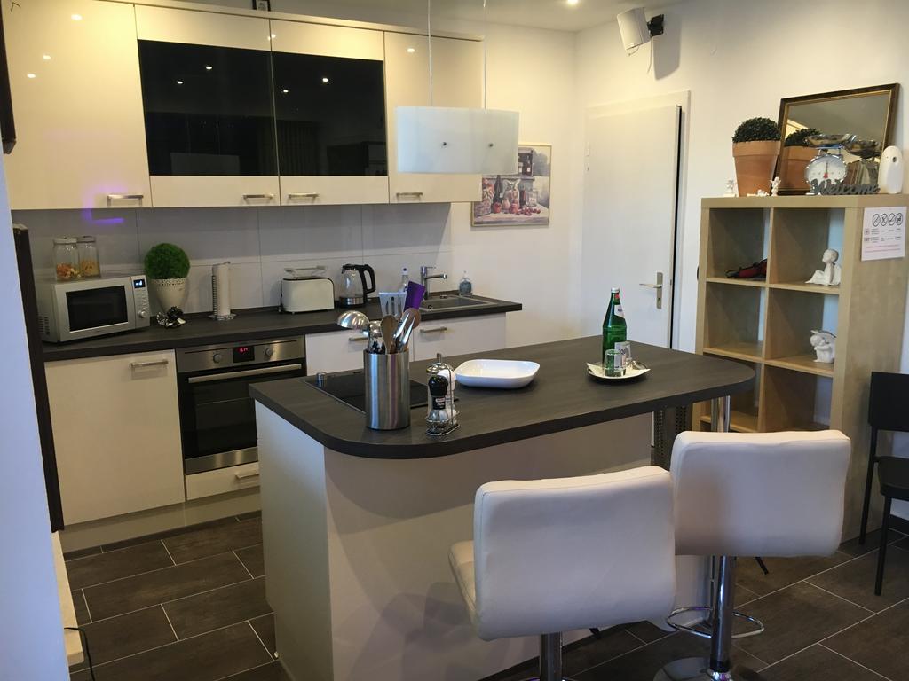 Messe Ferienwohnung Duesseldorf Oberkassel المظهر الخارجي الصورة